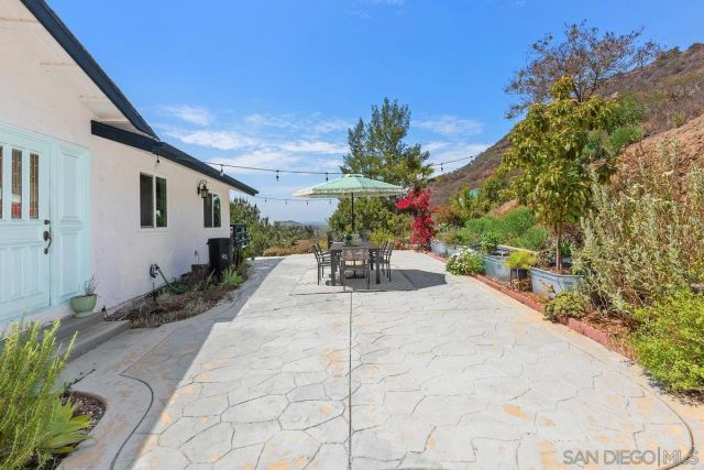 25950 Kaywood Dr, Escondido, CA 92026