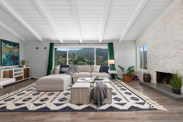 25950 Kaywood Dr, Escondido, CA 92026
