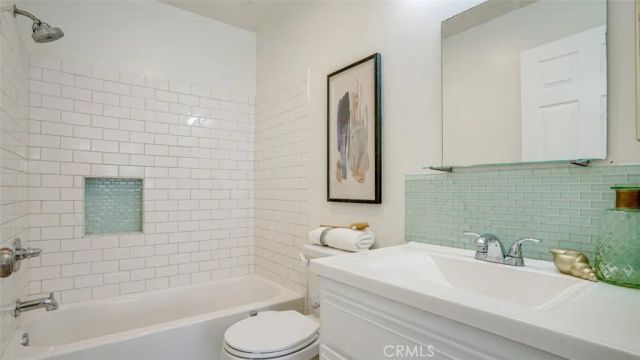 305 E Valencia Avenue R, Burbank, CA 91502
