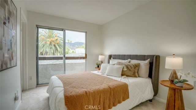 305 E Valencia Avenue R, Burbank, CA 91502