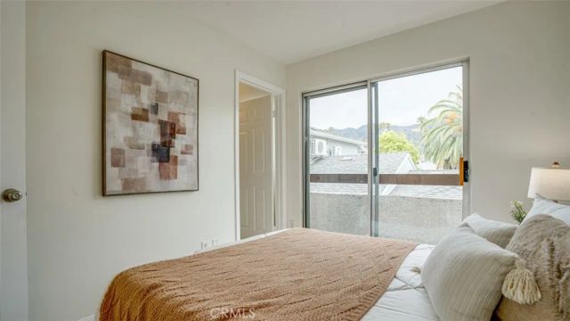 305 E Valencia Avenue R, Burbank, CA 91502