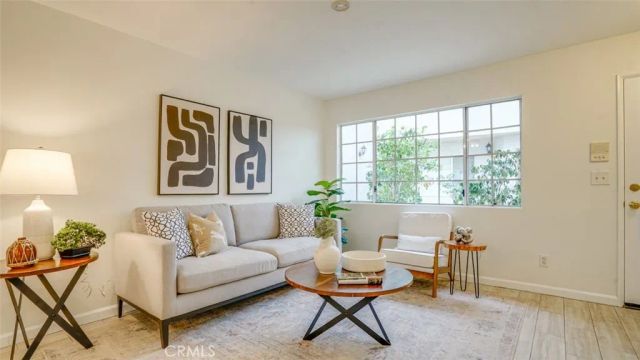 305 E Valencia Avenue R, Burbank, CA 91502
