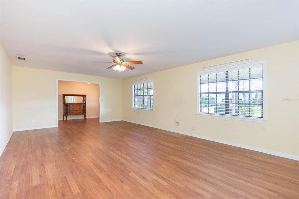 Image 13 of property listing at 2219 SHADEHILL COURT, Tampa, FL 33612