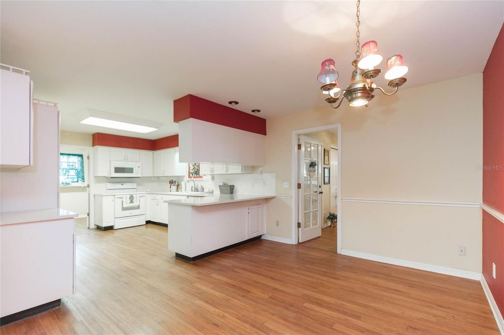 Image 14 of property listing at 2219 SHADEHILL COURT, Tampa, FL 33612