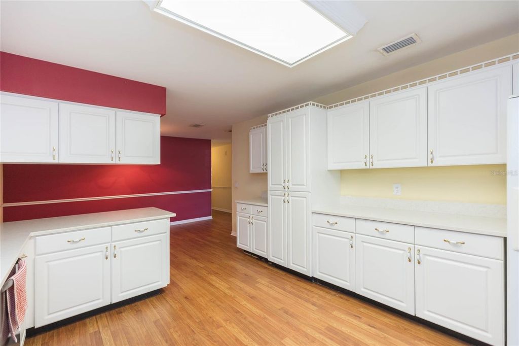 Image 18 of property listing at 2219 SHADEHILL COURT, Tampa, FL 33612