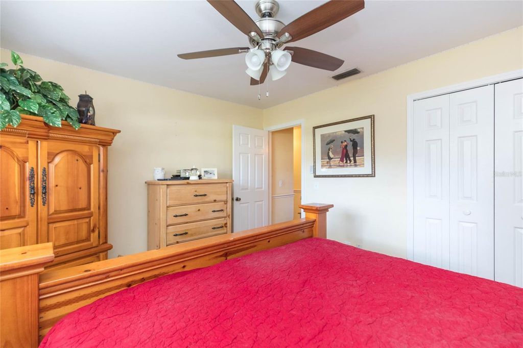 Image 28 of property listing at 2219 SHADEHILL COURT, Tampa, FL 33612
