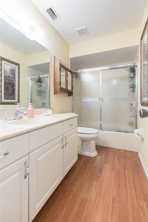 Image 30 of property listing at 2219 SHADEHILL COURT, Tampa, FL 33612