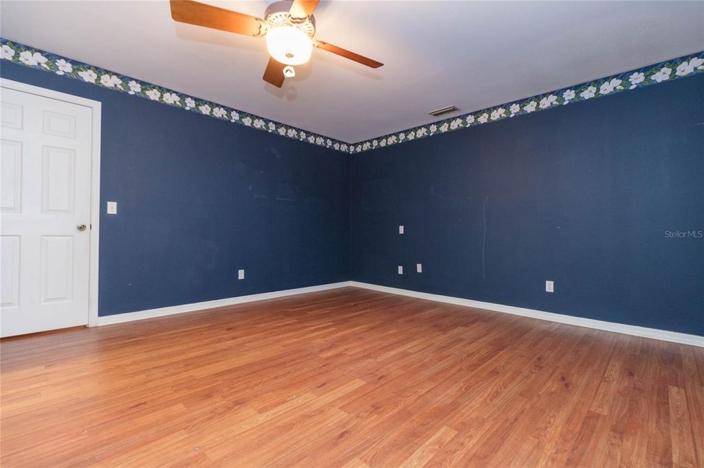 Image 36 of property listing at 2219 SHADEHILL COURT, Tampa, FL 33612