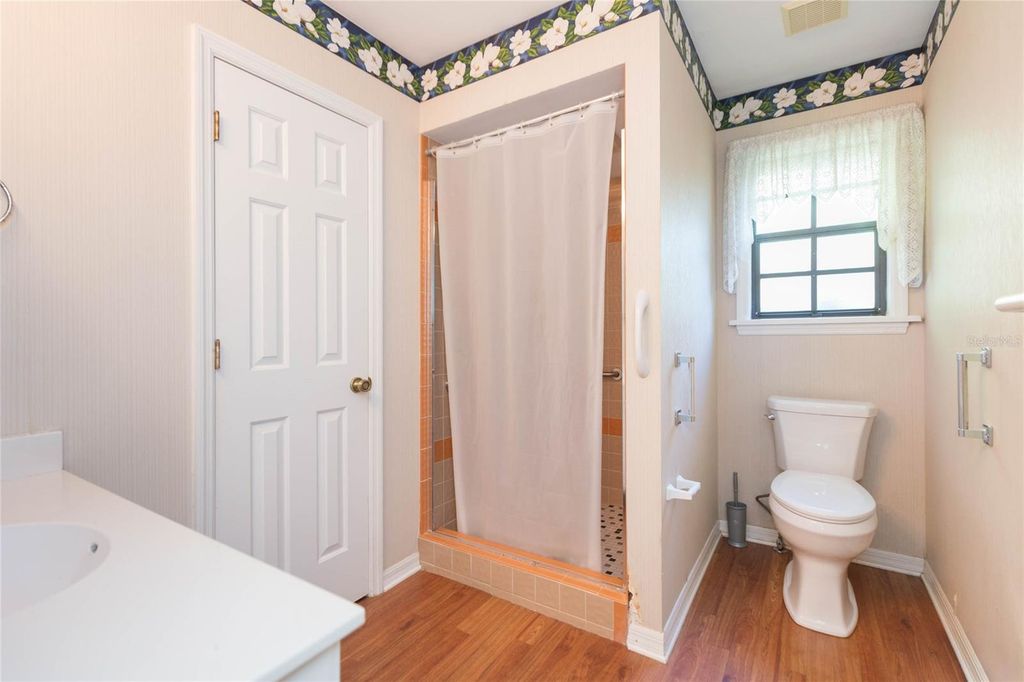 Image 37 of property listing at 2219 SHADEHILL COURT, Tampa, FL 33612