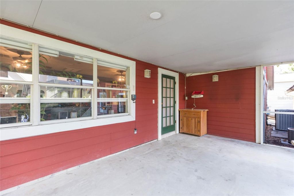 Image 42 of property listing at 2219 SHADEHILL COURT, Tampa, FL 33612