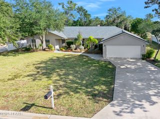 19 Oakmont Circle, Ormond Beach, FL 32174