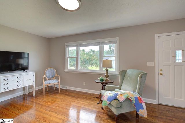 301 Bannister Street, Easley, SC 29640