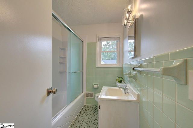 301 Bannister Street, Easley, SC 29640