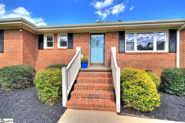301 Bannister Street, Easley, SC 29640