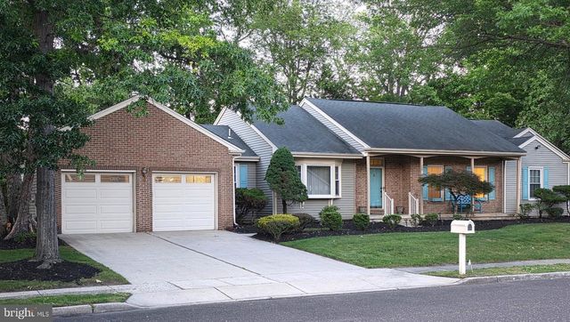 28 HOPEMONT DR, Mount Laurel, NJ 08054