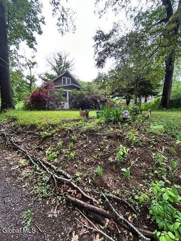 2600 Rosendale Road, Niskayuna, NY 12309