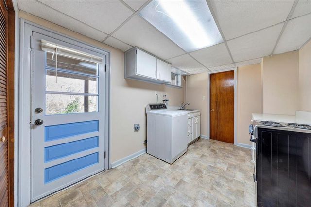 3305 Snead RD, Roanoke, VA 24014