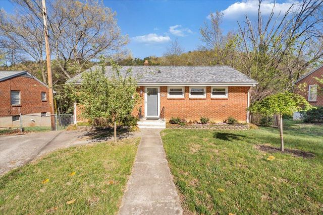 3305 Snead RD, Roanoke, VA 24014