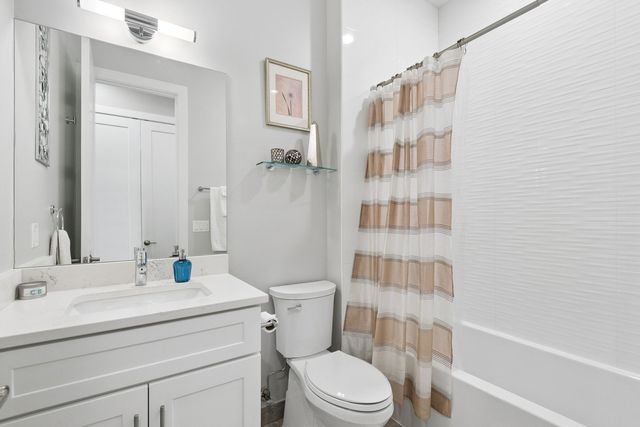 1466 W Winona Street 2, Chicago, IL 60640