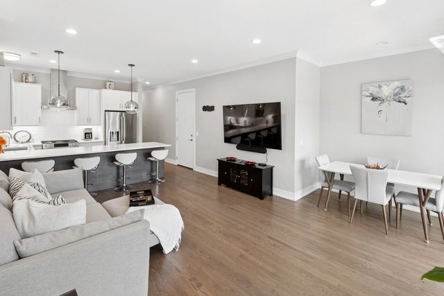 1466 W Winona Street 2, Chicago, IL 60640