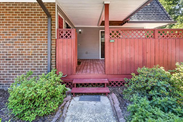 208 Finley Forest Drive, Chapel Hill, NC 27517