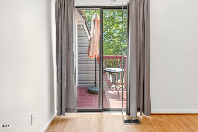 208 Finley Forest Drive, Chapel Hill, NC 27517