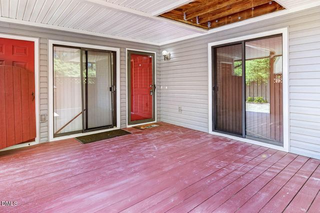 208 Finley Forest Drive, Chapel Hill, NC 27517