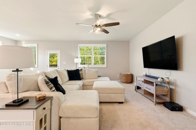 4009 Mosswood Ln, La Grange, KY 40031