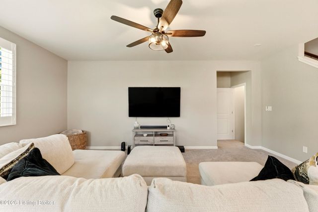 4009 Mosswood Ln, La Grange, KY 40031