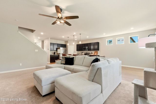 4009 Mosswood Ln, La Grange, KY 40031