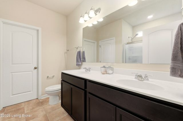 4009 Mosswood Ln, La Grange, KY 40031