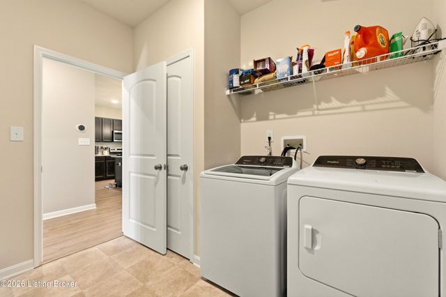 4009 Mosswood Ln, La Grange, KY 40031