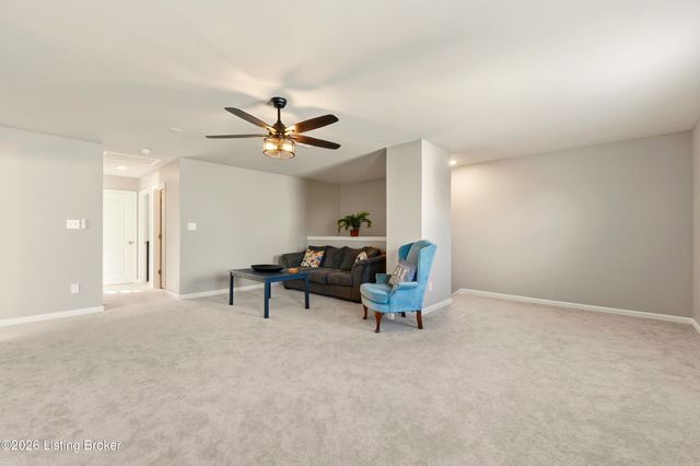 4009 Mosswood Ln, La Grange, KY 40031