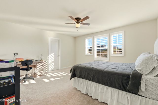 4009 Mosswood Ln, La Grange, KY 40031