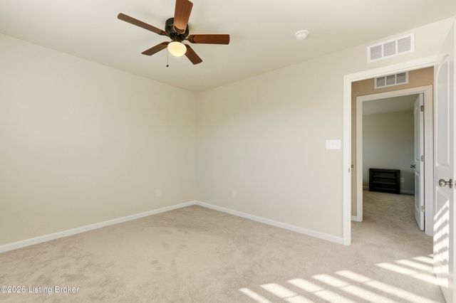 4009 Mosswood Ln, La Grange, KY 40031