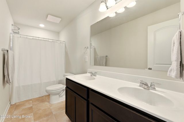 4009 Mosswood Ln, La Grange, KY 40031