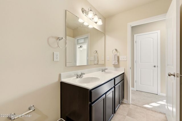 4009 Mosswood Ln, La Grange, KY 40031