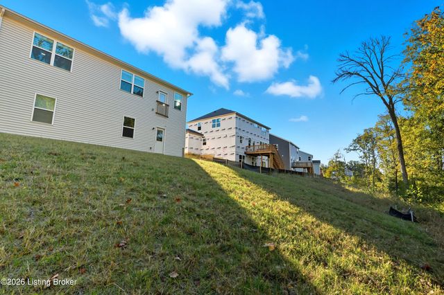 4009 Mosswood Ln, La Grange, KY 40031