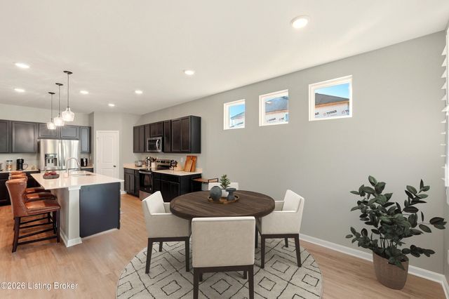 4009 Mosswood Ln, La Grange, KY 40031