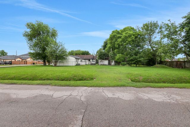 10102 Porto Rico Road, Houston, TX 77041