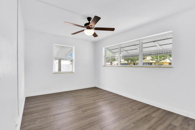 8 NE 15TH Avenue, Pompano Beach, FL 33060