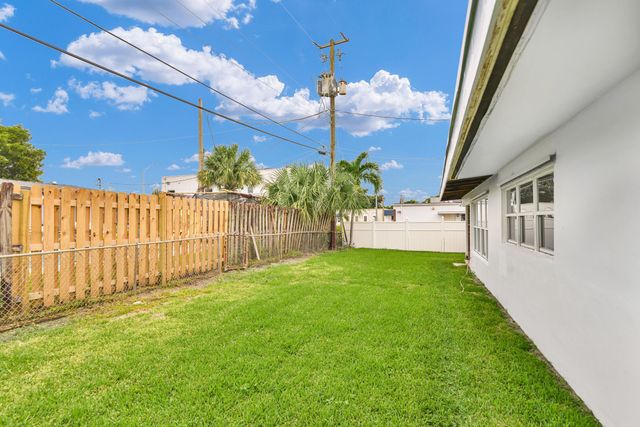 8 NE 15TH Avenue, Pompano Beach, FL 33060