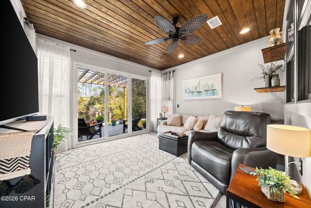 12560 Emerald Lake Drive, Panama City Beach, FL 32407