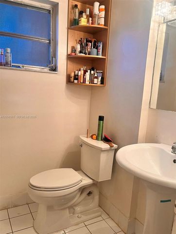 3777 NW 78th Avenue 8E, Davie, FL 33024