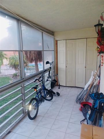 3777 NW 78th Avenue 8E, Davie, FL 33024