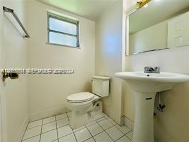 3777 NW 78th Avenue 8E, Davie, FL 33024