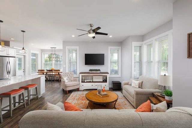 12 Great Loop West, Ottawa, IL 61350