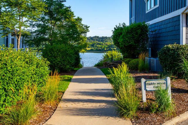 12 Great Loop West, Ottawa, IL 61350