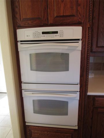 1023 Candlewood Trail, Irving, TX 75063