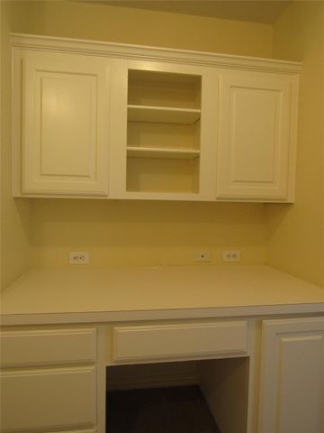 1023 Candlewood Trail, Irving, TX 75063